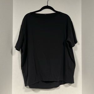 Lululemon Back in Action short Sleeve.